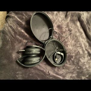 Bluetooth headphones